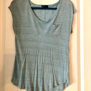 Scoop neck GAP tank